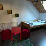 아파트 Grosse In Mit Garten Und Terrasse By Interhome